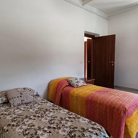 Villa Indipendente Con Parcheggio Privato E Giardinetto * LʼAquila