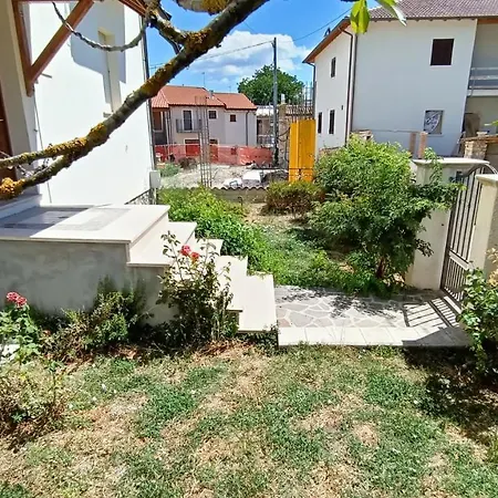Villa Indipendente Con Parcheggio Privato E Giardinetto Villa